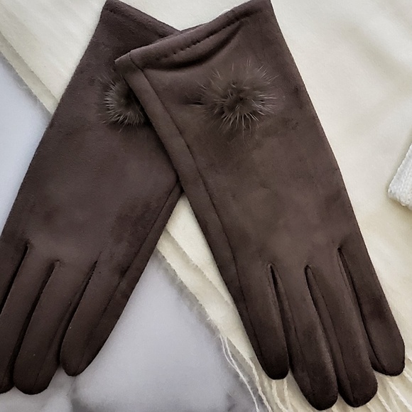 NWT SCARF HAT GLOVE 3-PC GIFT BUNDLE, IVORY/TAUPE - Picture 2 of 3